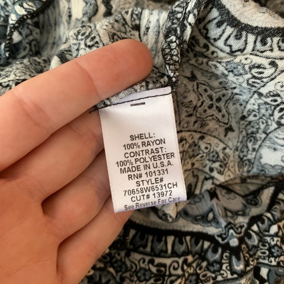 Boho Style Flowy Patterned Shorts Size Medium - Picture 7 of 8